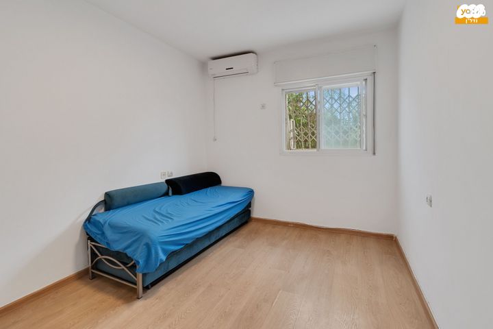 דירה, יונה צבי פיינשטיין, מישור הנוף, ראשון לציון