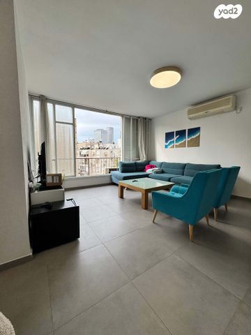 דירה, פאת השולחן, נחלת יצחק, תל אביב יפו