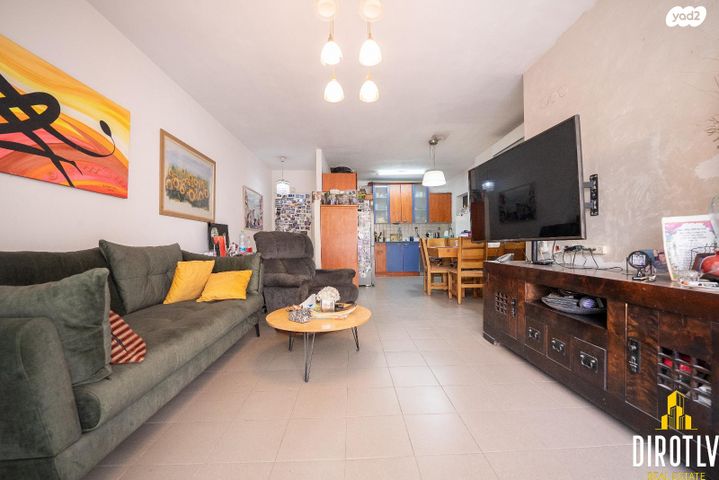 צלילי חנינא 9