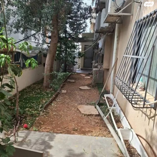 דירת גן, עליות, רמת גן