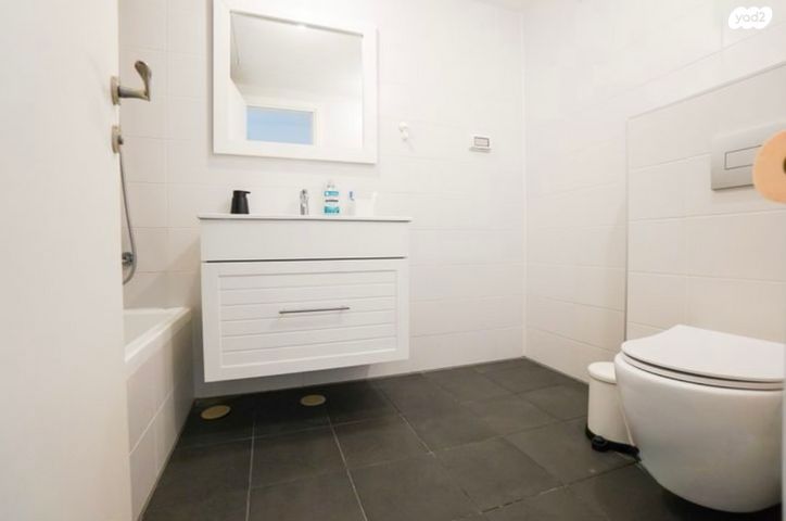 דירה, שדה בוקר, ארלוזורוב, גבעתיים