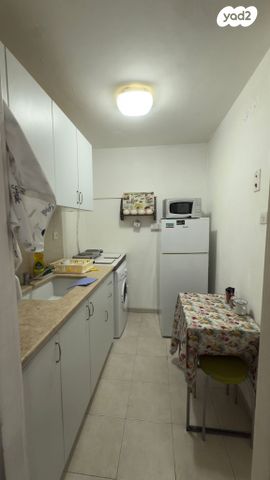 דירה, מעלה הגיבורים, בן דור, נשר