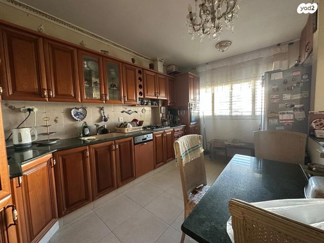 דירה, הרב גורן, ראשון לציון