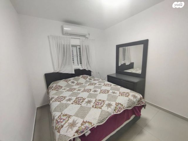 דירה, חזון אי"ש, רמב"ם, ראשון לציון