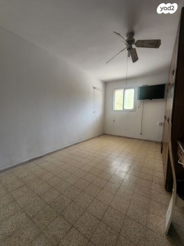 דירה, נהריים, נווה שרת, תל אביב יפו