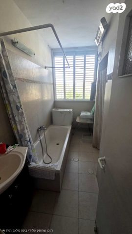 דירה, הצנחנים, ג' / מרכז מזרח העיר, רחובות