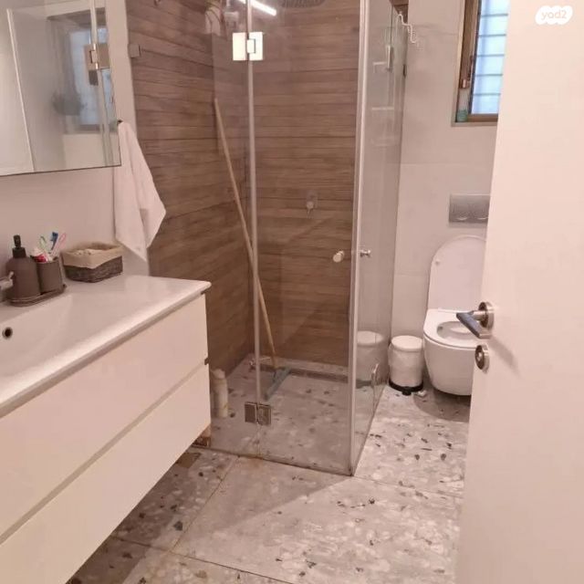 דירת גן, עליות, רמת גן