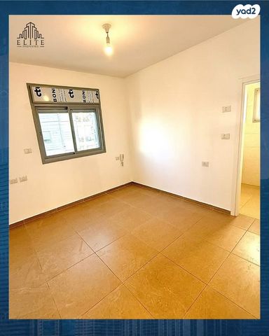 דירה, אריאל שרון, נווה שרון / שער העיר, נתיבות