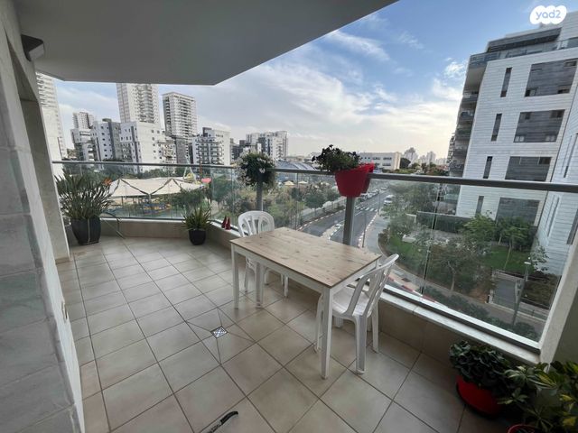 דירה, יעקב בן סירא, הרקפות, ראשון לציון