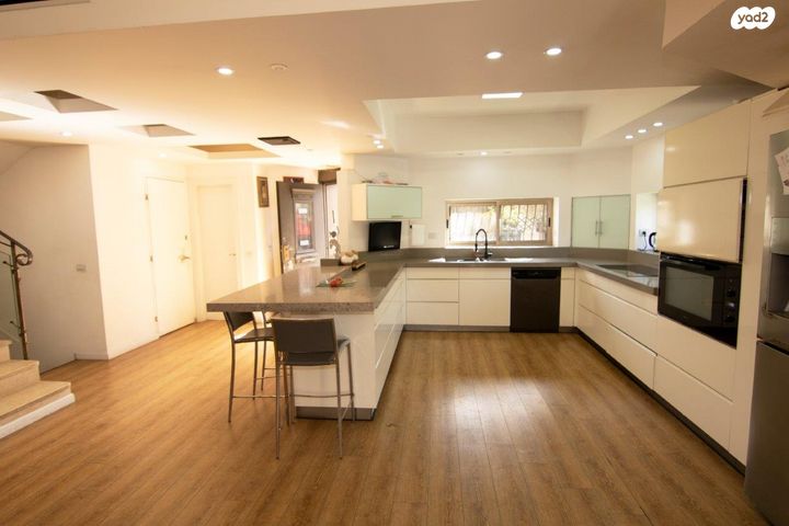 בית פרטי/ קוטג', ריצ'ארד פיינמן, קרית חתני פרס נובל, ראשון לציון