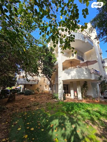 דירה, חוה לוצקי 3, א' / צפון מזרח העיר, רחובות