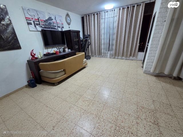 דירה, טרומפלדור, אחוזת כנרת, טבריה