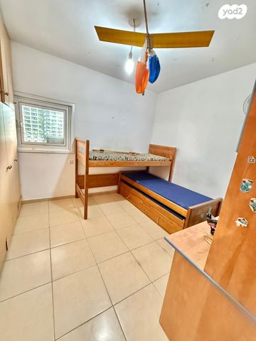 דירה, עליית הנוער 14, נחלת יצחק, תל אביב יפו