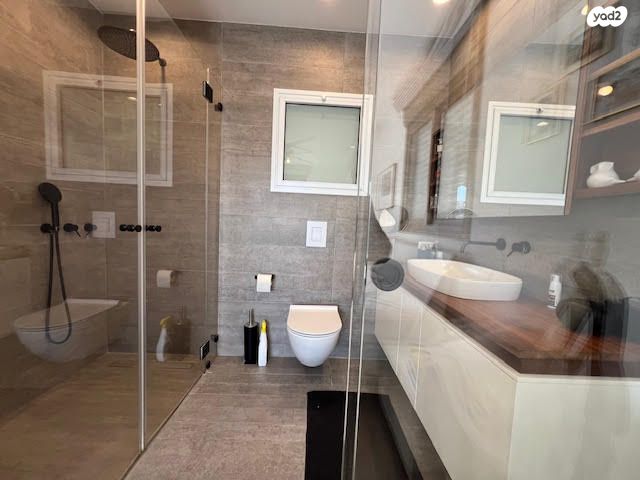 גג/ פנטהאוז, דרך משה דיין, קרית הסביונים, יהוד מונוסון