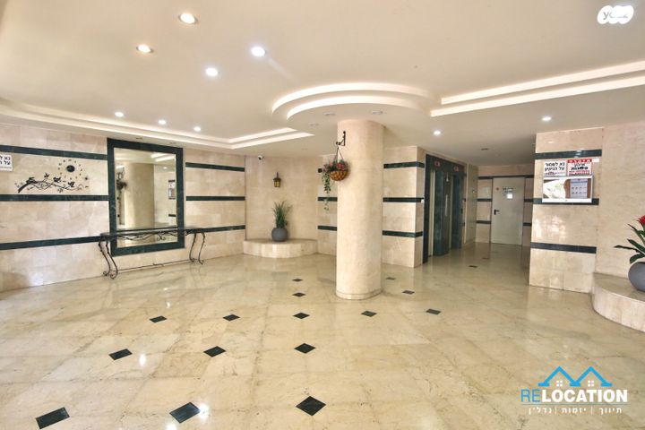 דירה, מנחם בגין 36, נווה גנים, קרית מוצקין