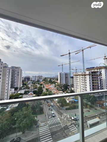 דירה, ש"י עגנון, קרית אונו