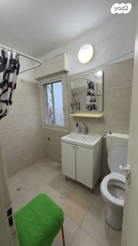 דירה, מעלה הגיבורים, בן דור, נשר