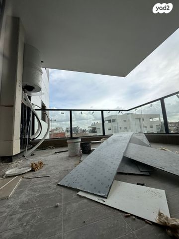 דירה, הרצליה