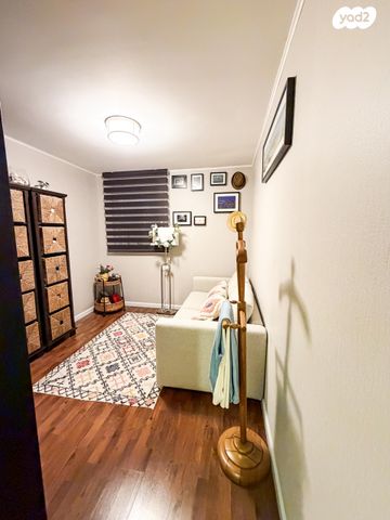 דירה, המגינים, מודיעין מכבים רעות