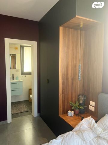 דירה, קרית שז"ר, רעננה