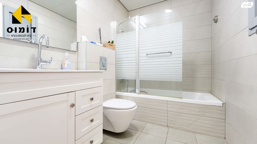 גג/ פנטהאוז, פרופ' ישראל רוברט אומן, רחובות המדע, רחובות