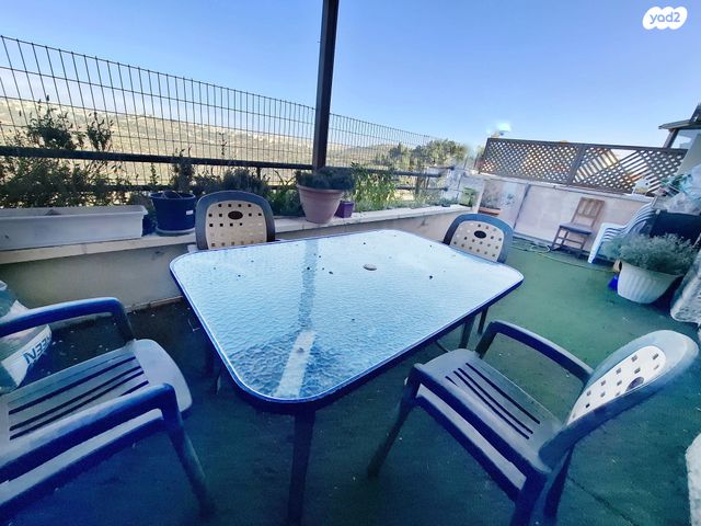 דירה, שכונה ה'-ו', מבשרת ציון