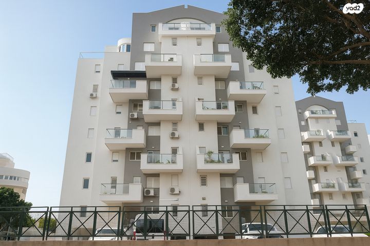 דירה, חרצית, גבעת האירוסים, נתניה