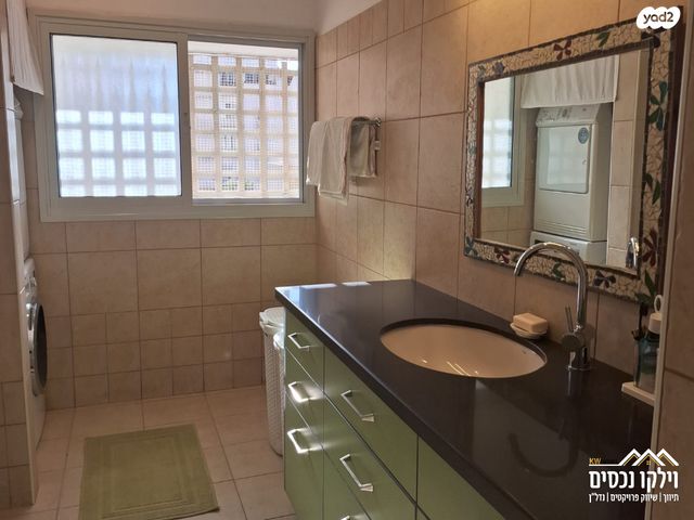 דירה, ישראל שחר, ב' / צפון מערב העיר, רחובות