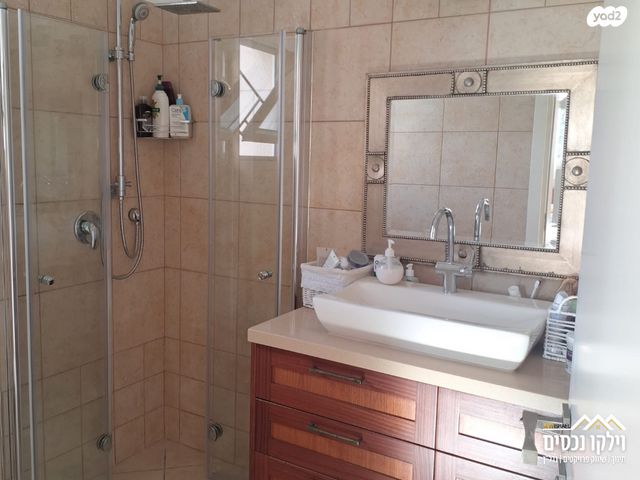 דירה, ישראל שחר, ב' / צפון מערב העיר, רחובות