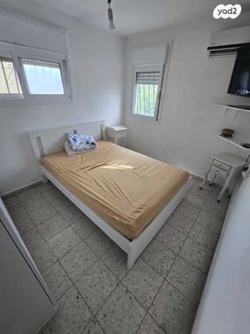 דירה, הרב לוי 13, רמת הנשיא, בת ים