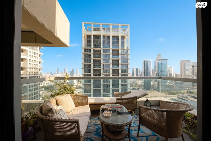 דירה, ניסים אלוני, צמרות איילון, פארק צמרת, תל אביב יפו