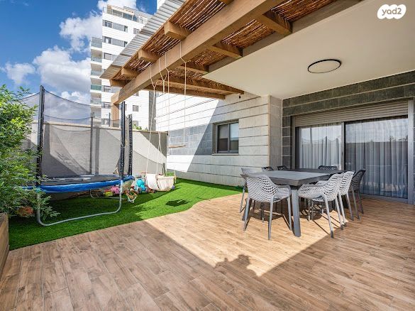 דירת גן, לוטם 35, הפרחים, חריש