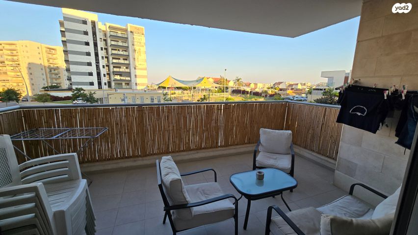 דירה, נחל דולב, נאות שקמה, שדרות