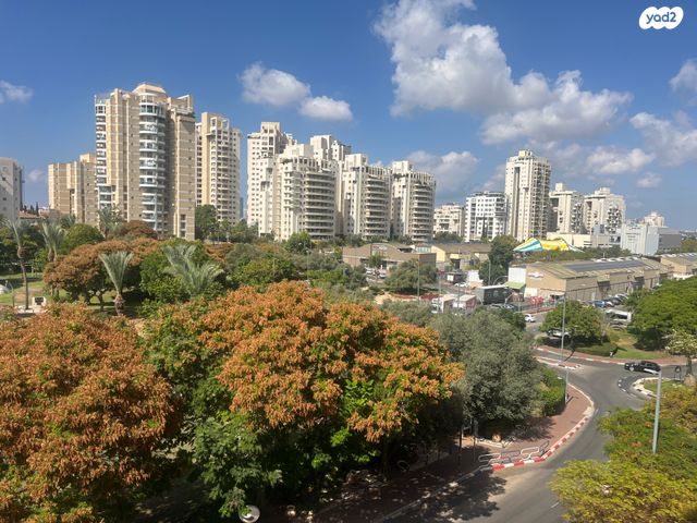 דירה, יוני נתניהו, רמת הדר, גבעת שמואל