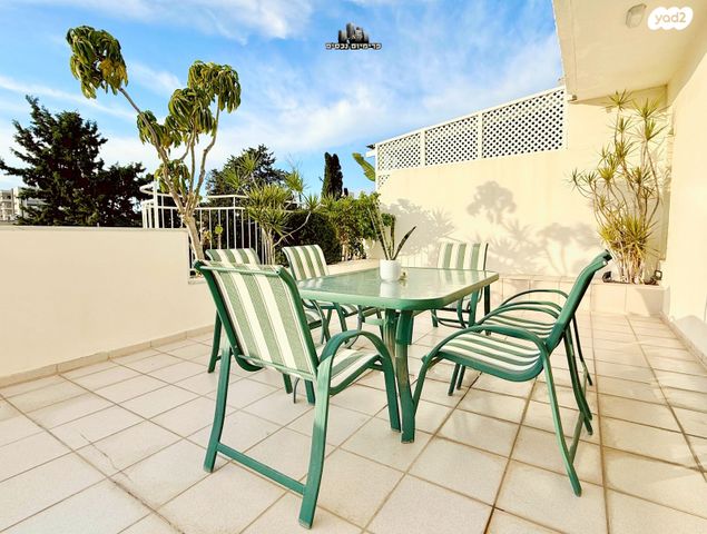 גג/ פנטהאוז, שמעון רייך, נהריה