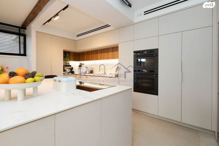 דירת גן, אייר, קרית השרון, נתניה