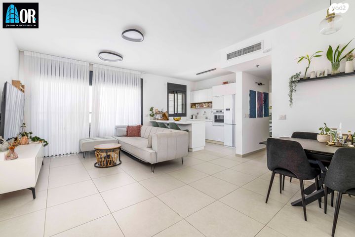 דירה, יעקב תמרי, חצרות המושבה, רחובות