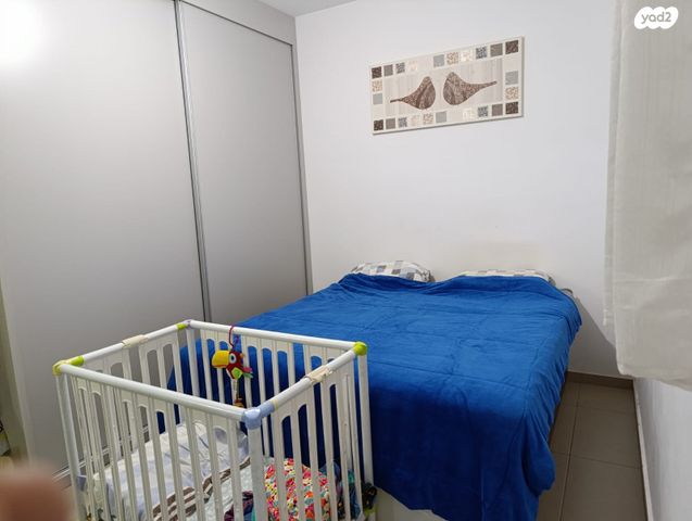 דירה, הרב בן ציון אבא שאול, שדרות