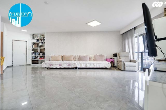 דירה, החלוצים 3, רובע הקריה, הסיטי, אשדוד