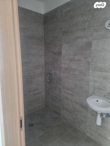 דירה, יעקב פיכמן, קרית אילון, חולון