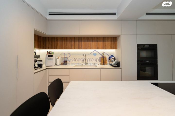 דירת גן, אייר, קרית השרון, נתניה