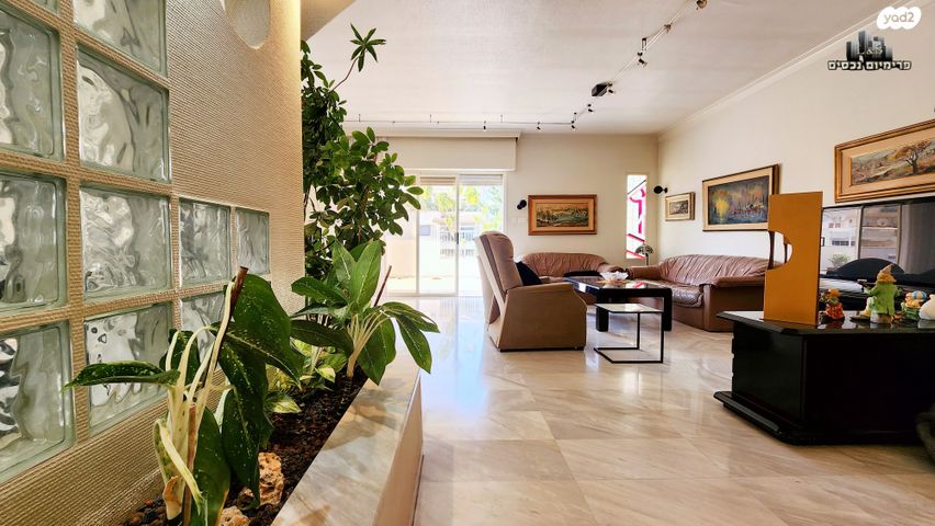 גג/ פנטהאוז, שמעון רייך, נהריה