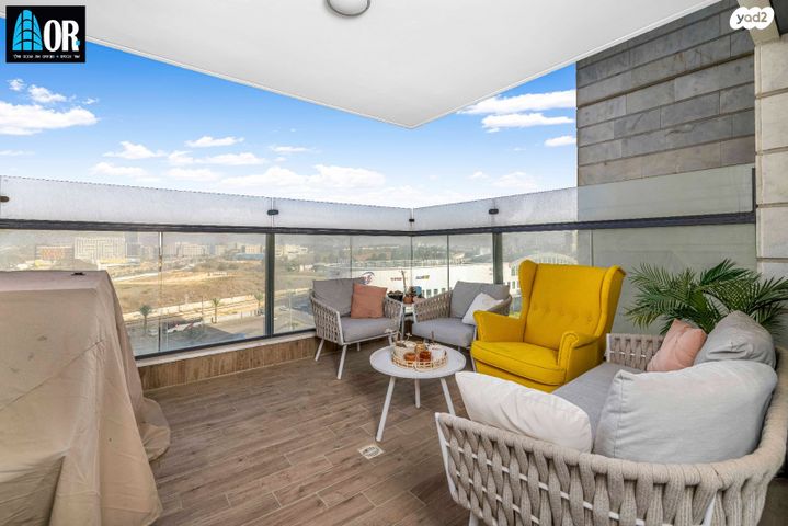 דירה, יעקב תמרי, חצרות המושבה, רחובות