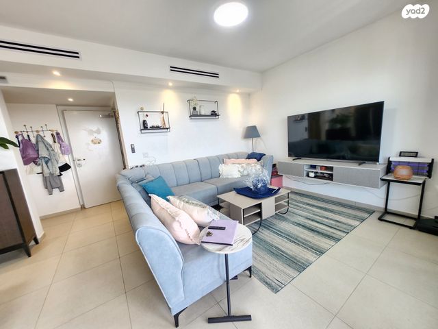 דירה, יחזקאל, פסגות אפק, ראש העין