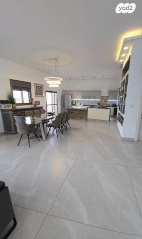 גג/ פנטהאוז, רשב"י 22, אלעד