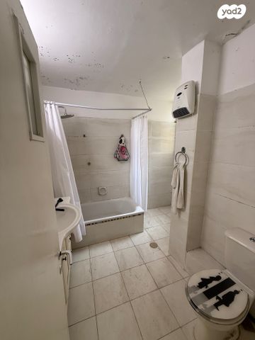 דירה, אבשלום חביב 1, ארמון הנציב, תלפיות מזרח, ירושלים