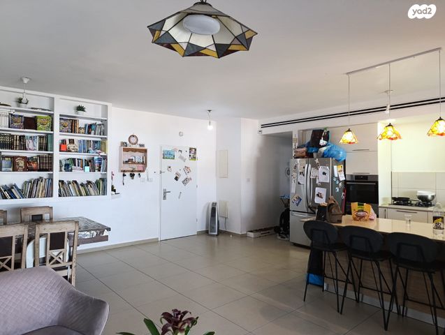 דירה, הרב בן ציון אבא שאול, שדרות