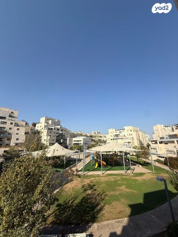 הרב מרדכי אליהו 