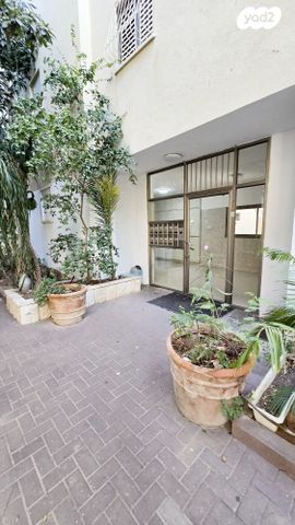 דירה, הגר"א, קרית הרב סלומון, פתח תקווה