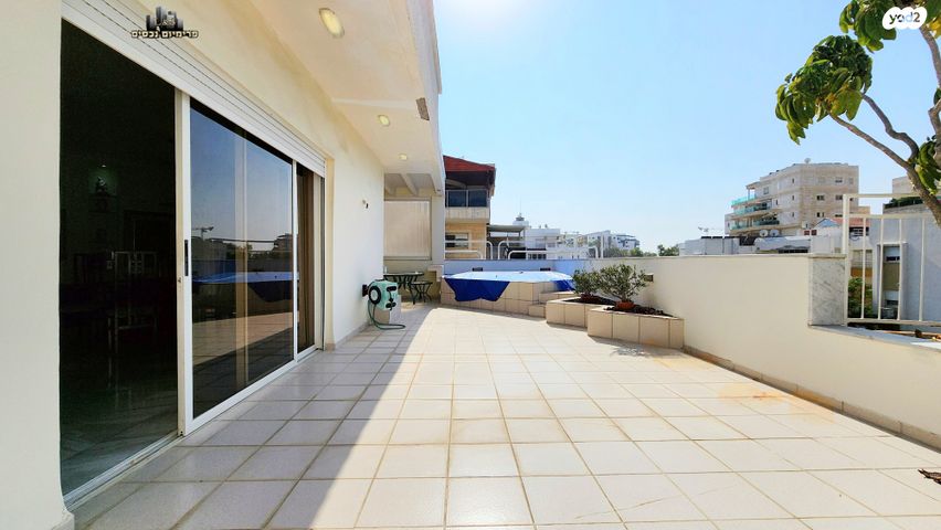 גג/ פנטהאוז, שמעון רייך, נהריה